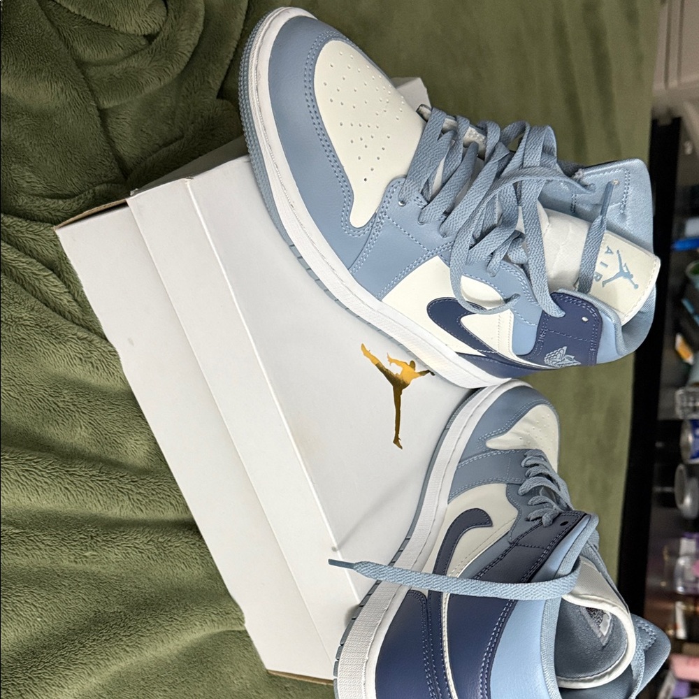 Jordan Women's Light Blue and White Sneakers